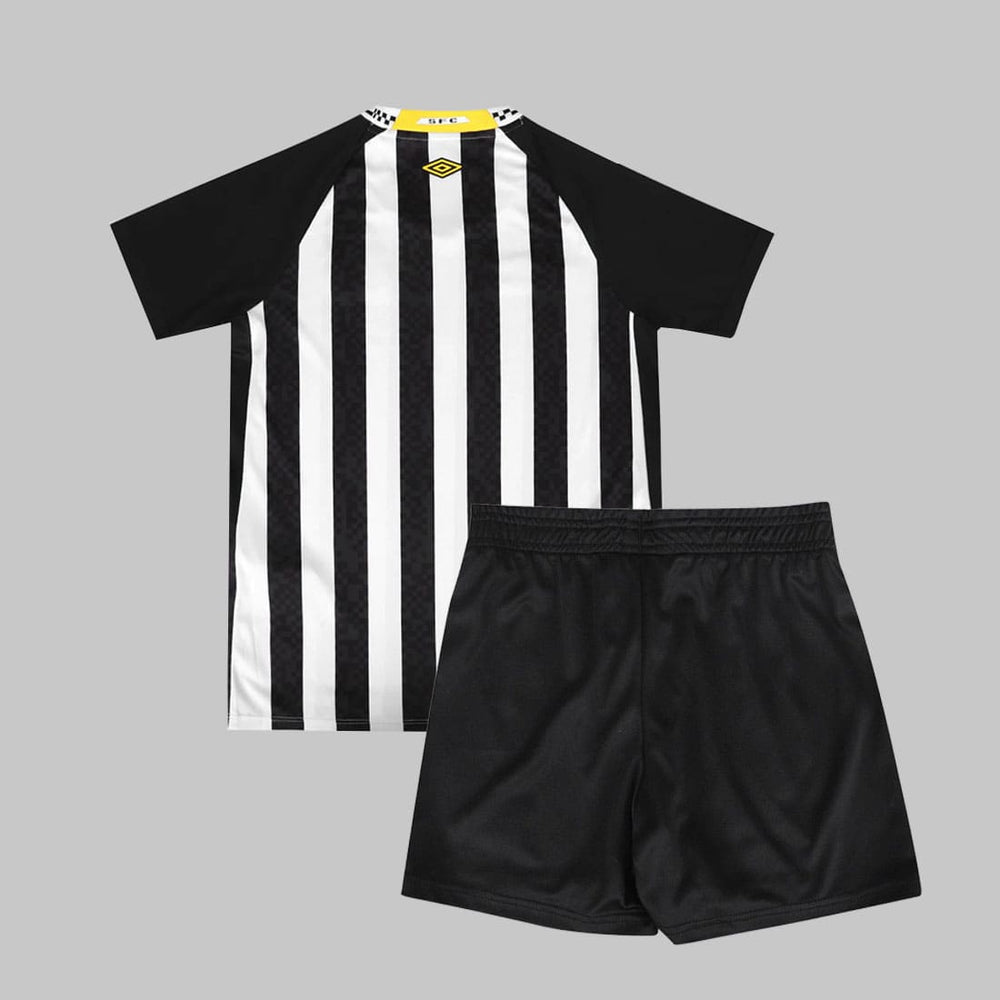 Camisa Santos II 25/26 Infantil vista traseira com listras verticais pretas e brancas