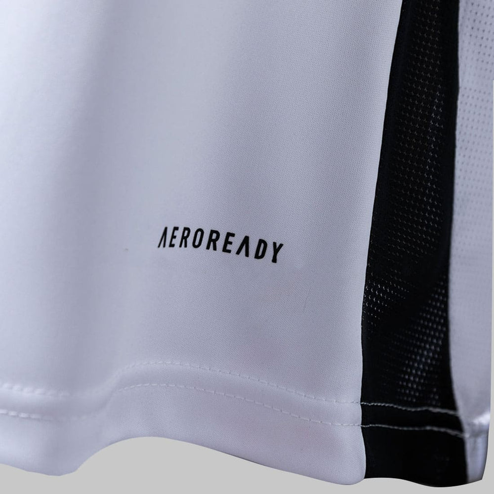 Detalhe do tecido com tecnologia Aeroready da Camisa Flamengo II 25/26.