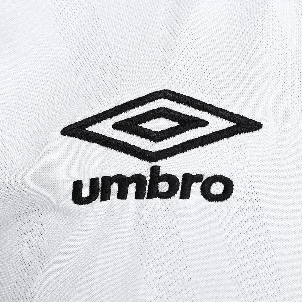 Detalhe Umbro da Camisa Santos Home 25/26 Torcedor