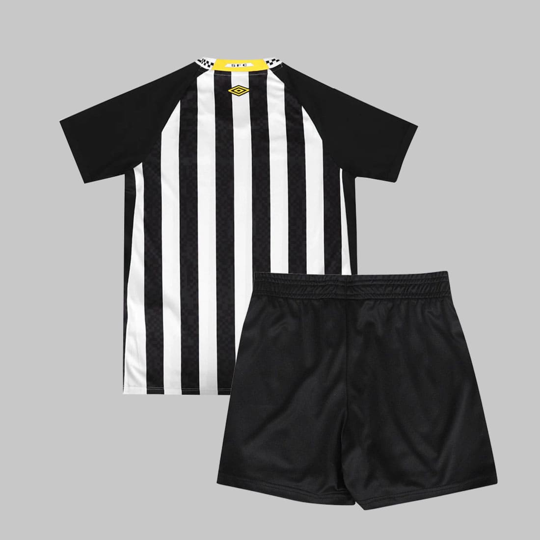 Camisa Santos II 25/26 Infantil vista traseira com listras verticais pretas e brancas