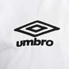 Detalhe Umbro da Camisa Santos Home 25/26 Torcedor