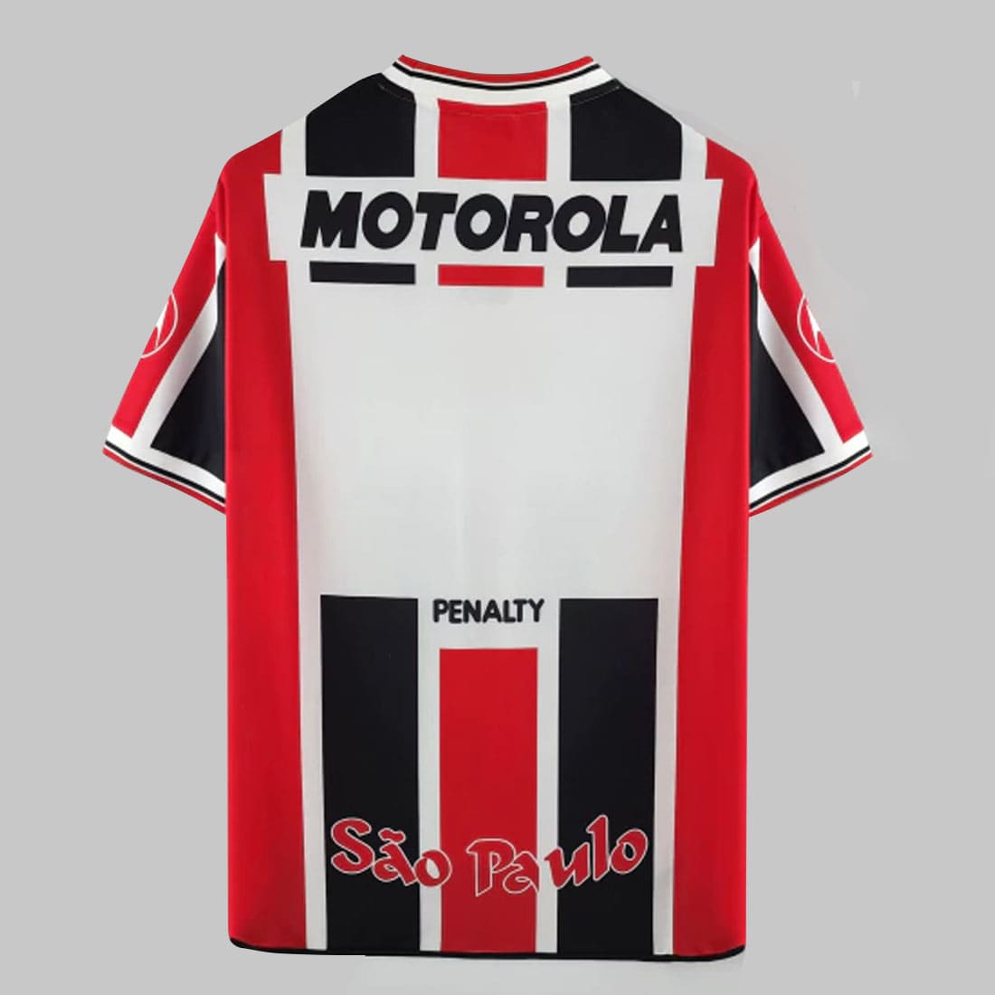 Costas da Camisa São Paulo II Retrô 1999/2000 Masculina vermelha com detalhes clássicos