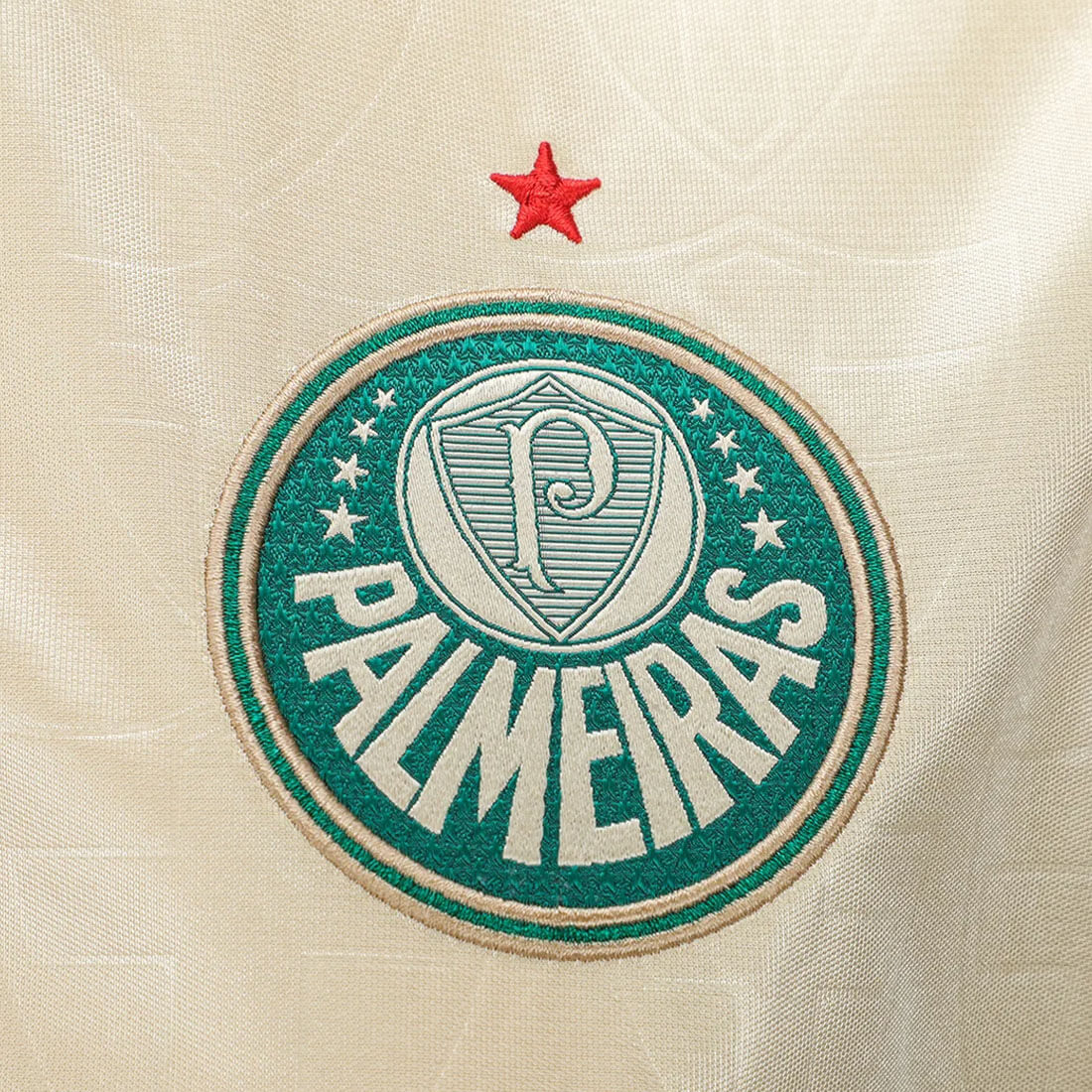 Detalhe da Cruz de Savoia na camisa infantil Palmeiras III 24/25