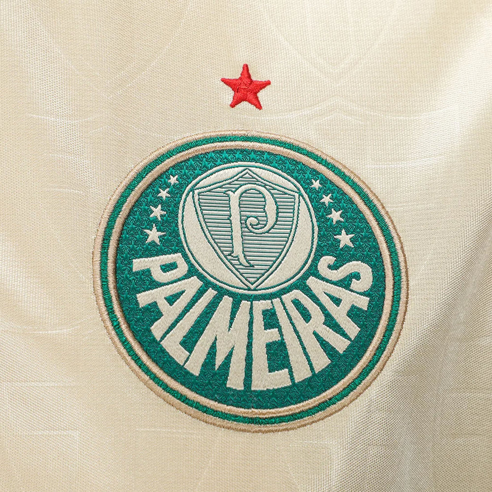 Detalhe da Cruz de Savoia na camisa infantil Palmeiras III 24/25