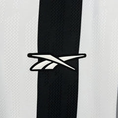 Logo rebook aplicado na Camisa Botafogo Home 2025